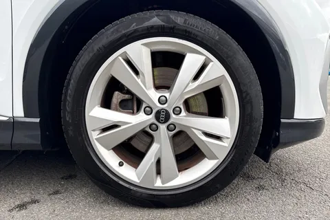 LT24HCN Audi Q4 e-tron 210kW 45 82kWh S Line 5dr Auto [Leather] Thumbnail #10