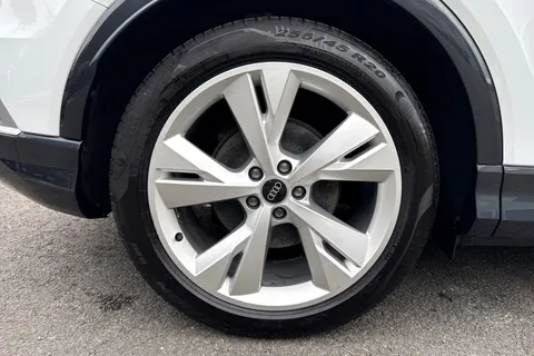 LT24HCN Audi Q4 e-tron 210kW 45 82kWh S Line 5dr Auto [Leather] Thumbnail #11