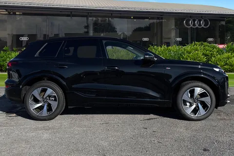  Audi Q6 E-Tron 83kWh S line Auto 5dr Thumbnail #4