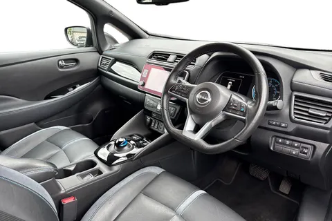 DS72WWC Nissan Leaf 59kWh e+ Tekna Auto 5dr Thumbnail #8