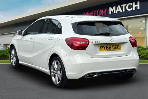 PY66DEU Mercedes-Benz A Class 1.5 A180d Sport (Executive) Euro 6 (s/s) 5dr Thumbnail #3