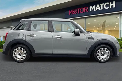 KO21XKV Mini Hatch 1.5 One Classic Euro 6 (s/s) 5dr Thumbnail #4