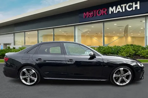 KP21MKO Audi A4 2.0 TFSI 35 Black Edition S Tronic Euro 6 (s/s) 4dr Thumbnail #4