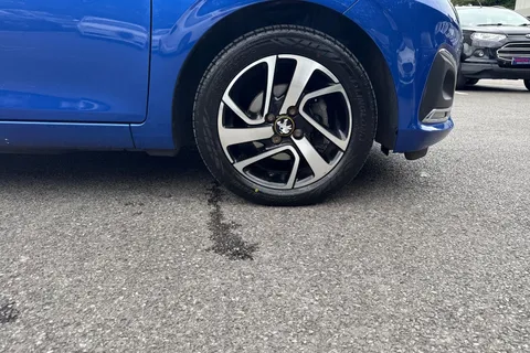 YH71EWX PEUGEOT 108 1.0 Collection Euro 6 (s/s) 5dr Thumbnail #7