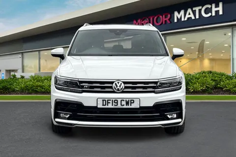 DF19CWP Volkswagen Tiguan 2.0 TDI R-Line Tech 4Motion Euro 6 (s/s) 5dr Thumbnail #6