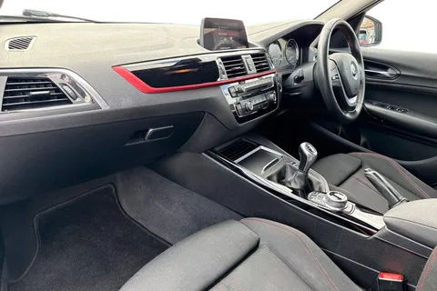 MT67PCZ BMW 1 Series 1.5 118i Sport Euro 6 (s/s) 5dr Thumbnail #9