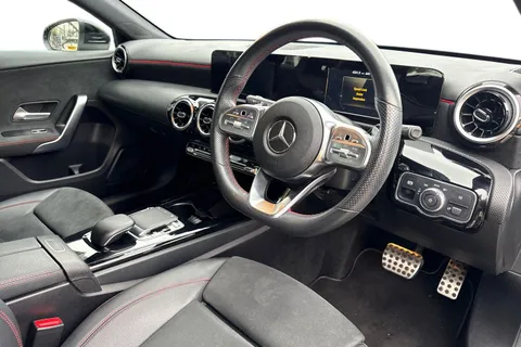 KD19WMT Mercedes-Benz A Class 1.3 A200 AMG Line 7G-DCT Euro 6 (s/s) 5dr Thumbnail #8