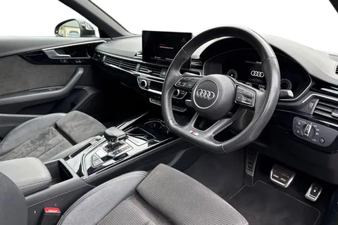 KP21MKO Audi A4 2.0 TFSI 35 Black Edition S Tronic Euro 6 (s/s) 4dr Thumbnail #8