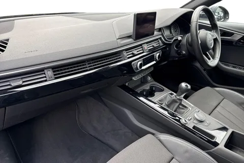 DG17PHF Audi A4 2.0 TDI ultra S line Euro 6 (s/s) 4dr Thumbnail #9