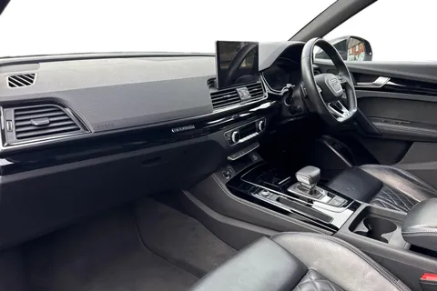 VN21JYR Audi Q5 2.0 TFSIe 50 Edition 1 S Tronic quattro Euro 6 (s/s) 5dr 17.9kWh Thumbnail #9