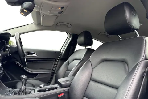 PY66DEU Mercedes-Benz A Class 1.5 A180d Sport (Executive) Euro 6 (s/s) 5dr Thumbnail #11