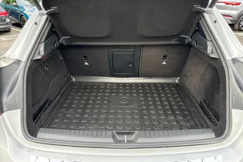 AD16KGG Mercedes-Benz Gla 2.1 GLA220d AMG Line (Premium Plus) 7G-DCT 4MATIC Euro 6 (s/s) 5dr Thumbnail #10