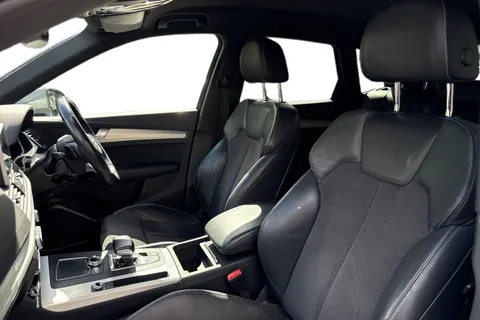 BT68ZGD Audi Q5 2.0 TDI 40 S line S Tronic quattro Euro 6 (s/s) 5dr Thumbnail #11