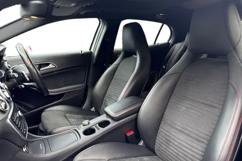 AD16KGG Mercedes-Benz Gla 2.1 GLA220d AMG Line (Premium Plus) 7G-DCT 4MATIC Euro 6 (s/s) 5dr Thumbnail #11