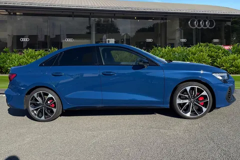 DV74KLU Audi S3 Black Edition TFSI 333 PS S tronic Thumbnail #4