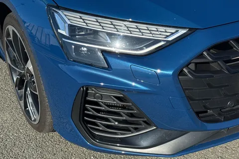 DV74KLU Audi S3 Black Edition TFSI 333 PS S tronic Thumbnail #9