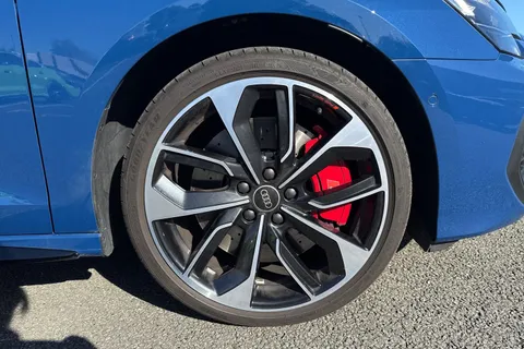 DV74KLU Audi S3 Black Edition TFSI 333 PS S tronic Thumbnail #10