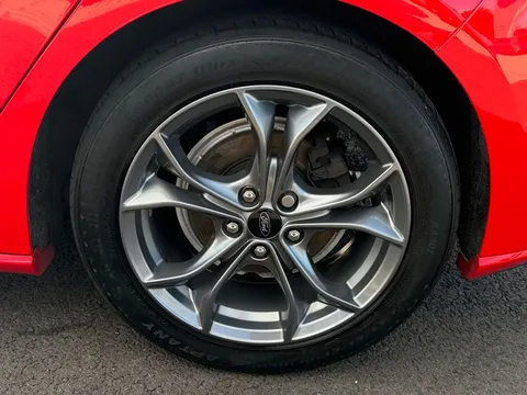 MX20WUT Ford Focus 1.0T EcoBoost ST-Line Euro 6 (s/s) 5dr Thumbnail #7