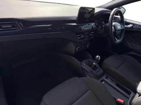 MX20WUT Ford Focus 1.0T EcoBoost ST-Line Euro 6 (s/s) 5dr Thumbnail #9