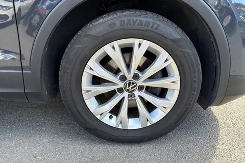 DG71YDP Volkswagen Tiguan 1.5 TSI (EVO) | Lane Assist Thumbnail #7