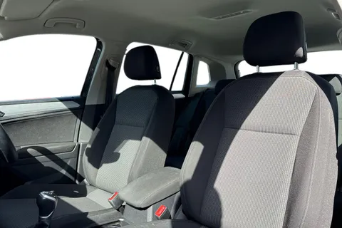 DG71YDP Volkswagen Tiguan 1.5 TSI (EVO) | Lane Assist Thumbnail #11