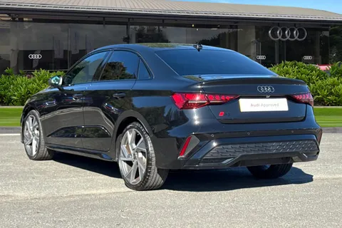 KN74ZDO Audi A3 Black Edition 35 TFSI 150 PS S tronic Thumbnail #3