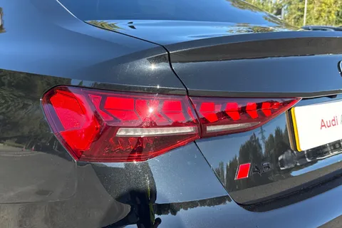 KN74ZDO Audi A3 Black Edition 35 TFSI 150 PS S tronic Thumbnail #8