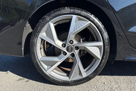 KN74ZDO Audi A3 Black Edition 35 TFSI 150 PS S tronic Thumbnail #11