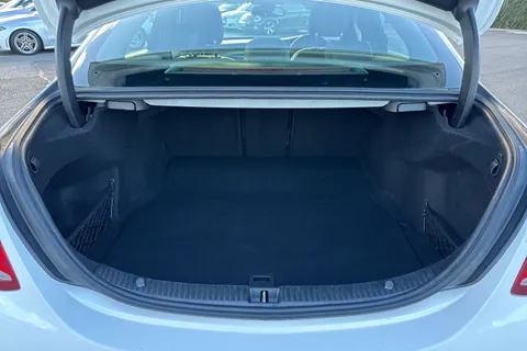 YY67JTO Mercedes-Benz C Class 2.1 C300dh AMG Line (Premium) G-Tronic+ Euro 6 (s/s) 4dr Thumbnail #7