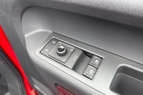 CX75BUZ Volkswagen ID. Buzz Pro 86kWh GTX MPV 5dr Electric Auto 4Motion (LWB, 7Seat) (340 ps) Thumbnail #18