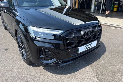 Audi Q7 3.0 TDI V6 Black Edition Tiptronic quattro Euro 6 (s/s) 5dr Thumbnail #9
