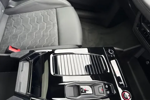  Audi A6 E-Tron Avant 83kWh Edition 1 Auto 5dr Thumbnail #54