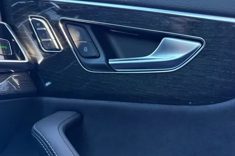  Audi SQ8 4.0 TFSI V8 Black Edition Tiptronic quattro Euro 6 (s/s) 5dr Thumbnail #21