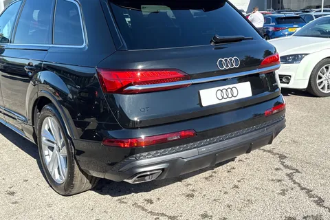  Audi Q7 3.0 TDI V6 S line Tiptronic quattro Euro 6 (s/s) 5dr Thumbnail #8