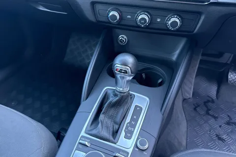 23 of 50 for AUDI A3 2.0 TDI SE Technik 3dr S Tronic