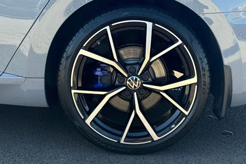 FP71EKT Volkswagen Arteon 2.0 TSI R 5dr 4MOTION DSG **20' ESTORIL ALLOYS + TOW BAR + HEADS UP DISPLAY Thumbnail #11