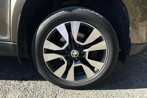 ML16TGV Škoda Yeti 1.4 TSI Laurin & Klement Outdoor 4WD Euro 6 (s/s) 5dr Thumbnail #9