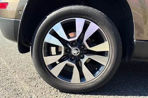 ML16TGV Škoda Yeti 1.4 TSI Laurin & Klement Outdoor 4WD Euro 6 (s/s) 5dr Thumbnail #10