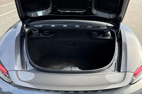 MJ19ZYD Porsche 718 Boxster 2.0T PDK Euro 6 (s/s) 2dr Thumbnail #6