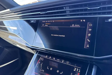  Audi Q8 3.0 TDI V6 50 Black Edition Tiptronic quattro Euro 6 (s/s) 5dr Thumbnail #40