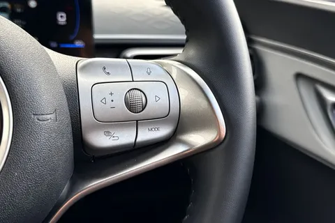 DS25TPO BYD Dolphin Surf 43.2kWh Comfort Auto 5dr Thumbnail #37