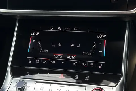 22 of 63 for Audi RS 6 Avant 4.0 TFSI V8 Carbon Black Estate 5dr Petrol Tiptronic quattro Euro 6 (s/s) (600 ps)