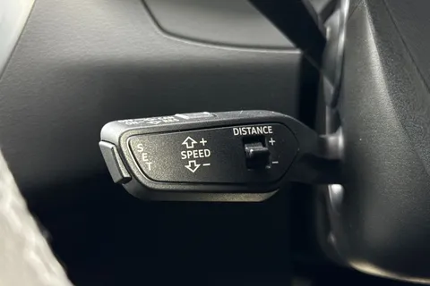 40 of 63 for Audi RS 6 Avant 4.0 TFSI V8 Carbon Black Estate 5dr Petrol Tiptronic quattro Euro 6 (s/s) (600 ps)