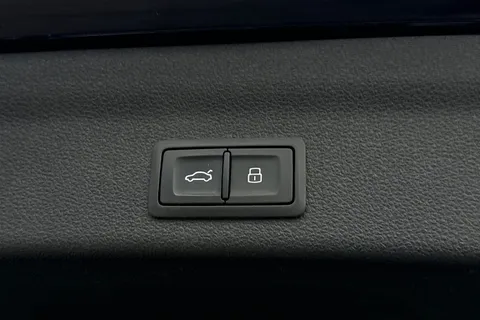 47 of 63 for Audi RS 6 Avant 4.0 TFSI V8 Carbon Black Estate 5dr Petrol Tiptronic quattro Euro 6 (s/s) (600 ps)