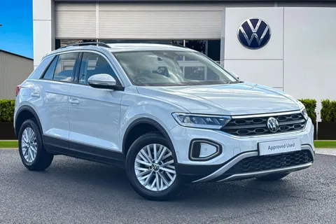 MD23FDO Volkswagen T-Roc 1.0 TSI Life 5dr Thumbnail #2