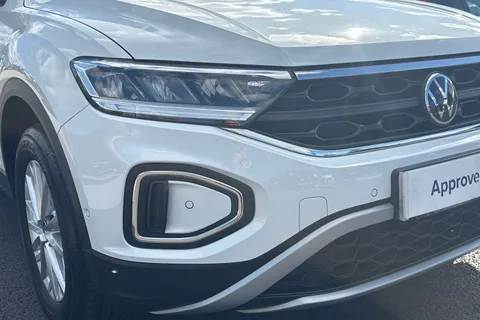 MD23FDO Volkswagen T-Roc 1.0 TSI Life 5dr Thumbnail #9