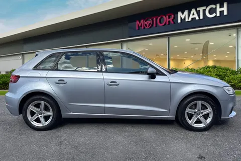 SB67AZD Audi A3 1.5 TFSI CoD SE Sportback Euro 6 (s/s) 5dr Thumbnail #4