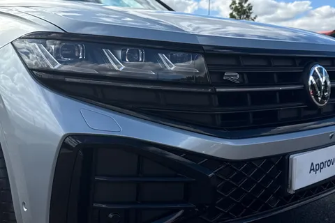 KR74VFT Volkswagen Touareg 3.0 V6 TDI 4Motion 286 Black Edition 5dr Tip Auto Thumbnail #9