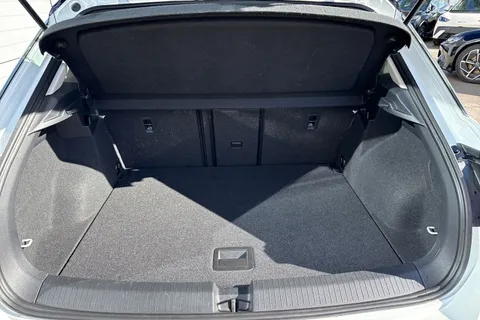 DT19BLX Volkswagen T-Roc 1.5 TSI EVO Design Euro 6 (s/s) 5dr Thumbnail #7