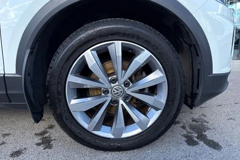 DT19BLX Volkswagen T-Roc 1.5 TSI EVO Design Euro 6 (s/s) 5dr Thumbnail #10